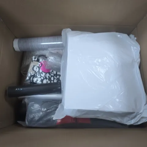 BOX OF APPROXIMATELY 6 ASSORTED HOUSEHOLD ITEMS 