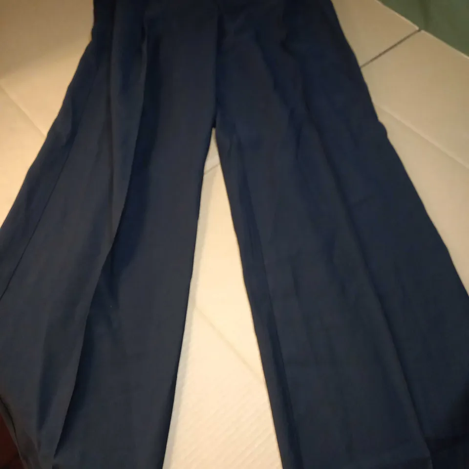GAP BLACK WIDE LEGGED TROUSERS - LARGE