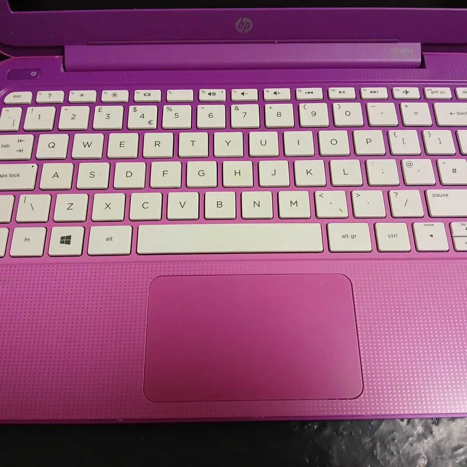 HP STREAM LAPTOP IN PURPLE 