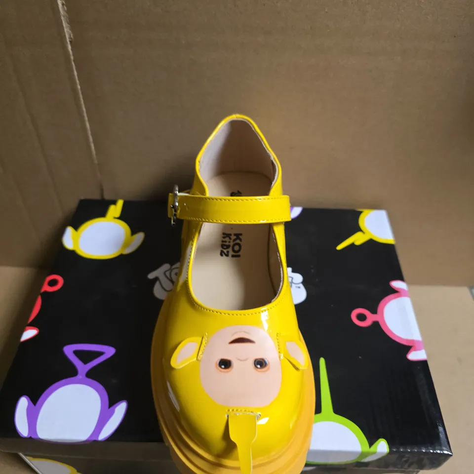BOXED PAIR OF KOI LA LA TELETUBBIES KIDZ MARY JANES – YELLOW, UK SIZE 1K