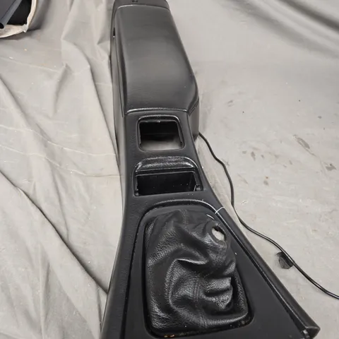 UNBRANDED CANTER ARM REST 