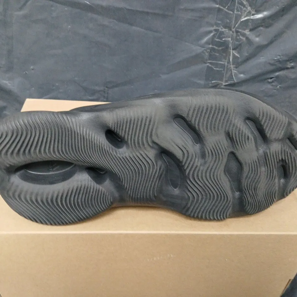 BOXED PAIR OF ADIDAS YEEZY FOAM RUNNERS - UK SIZE 12