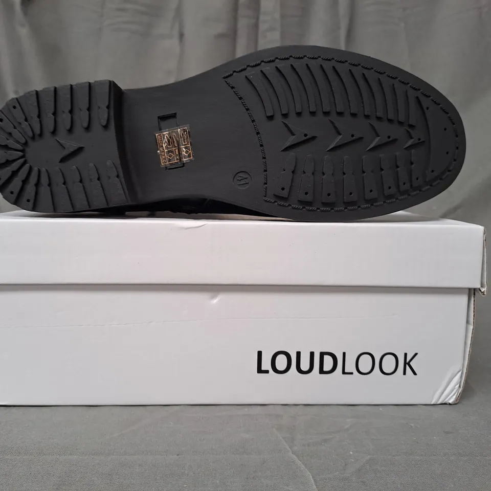 BOXED PAIR OF LOUDLOOK BOOTS IN BLACK EU SIZE 41