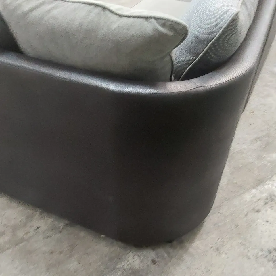 QUALITY DESIGNER UPHOLSTERED CORNER SOFA - BLACK & GREY