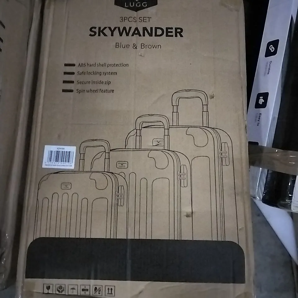 BOXED LUGG SKYWANDER HARDSHELL SUITCASE - BLUE & BROWN