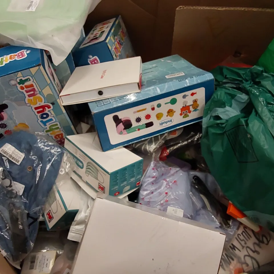 PALLET OF ASSORTED ITEMS INCLUDING: CHILDREN'S TOYS, PS4 GAME, PHONE CASES, TABLECLOTH, WATER BOTTLE, PEPPA PIG BOOK ADVENT, WOMEN'S CLOTHING, TIARA 
