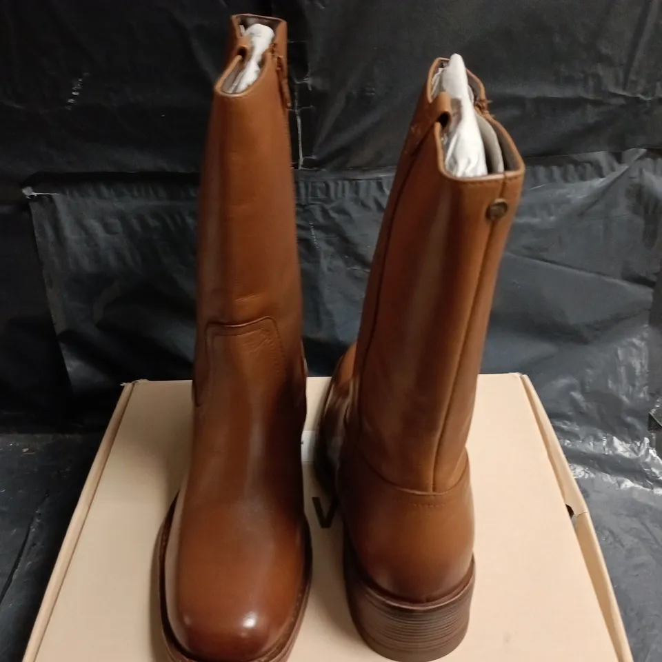 BOXED RAVEL ANCROFT TAN LEATHER BOOTS IN BROWN - UK 7