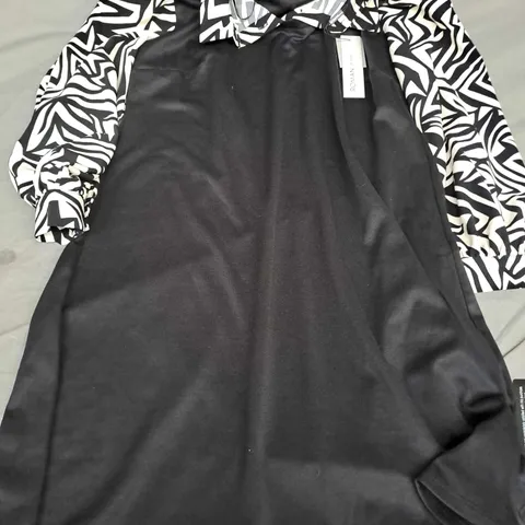 ROMAN PETITE 2IN1 COLLAR DRESS IN BLACK/WHITE - SIZE 14