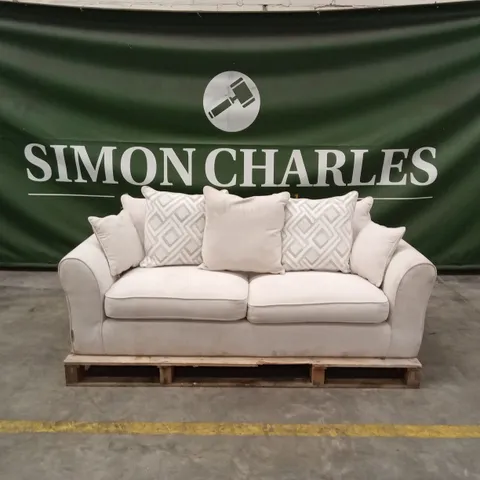 AMORE FABRIC 3 SEATER