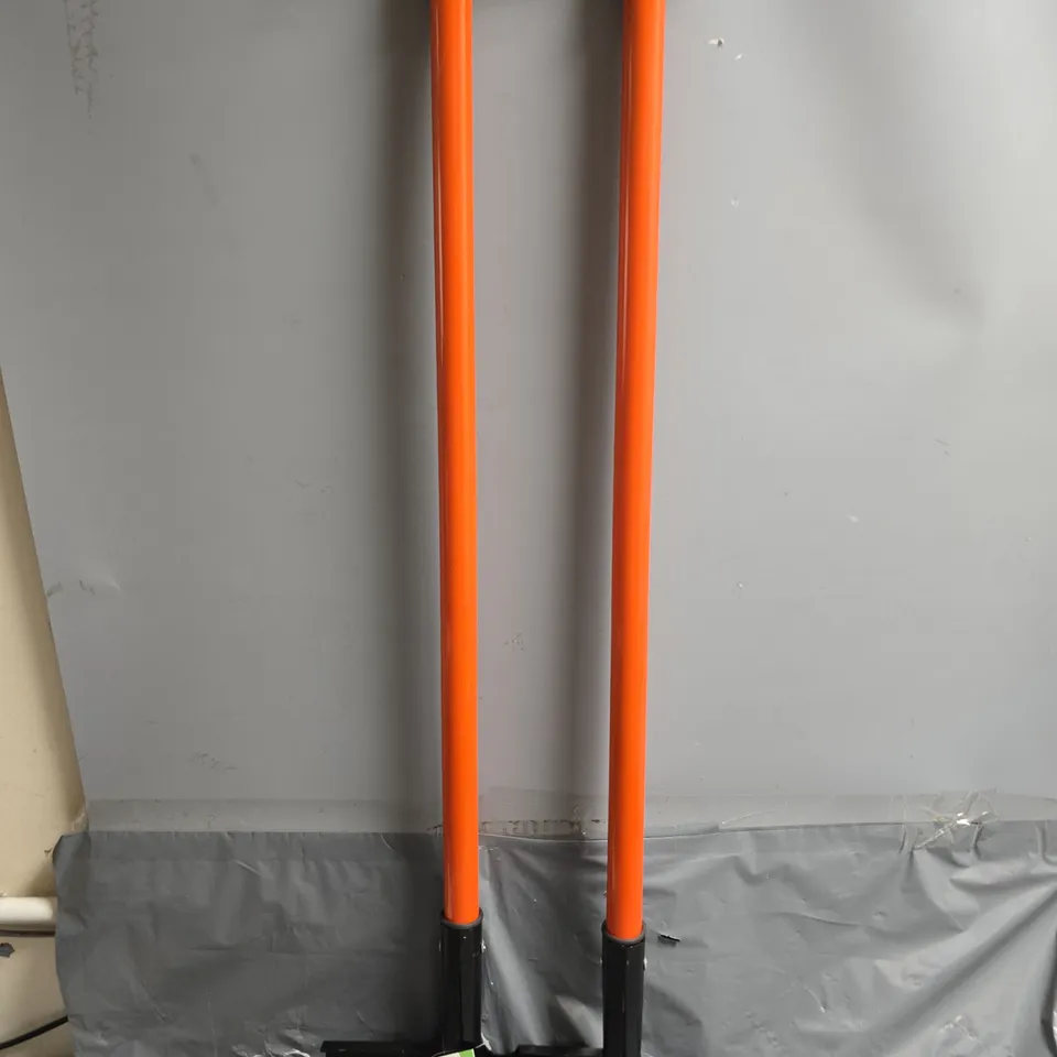 UNIBOS X2 LAWN EDGING TOOLS - COLLECTION ONLY