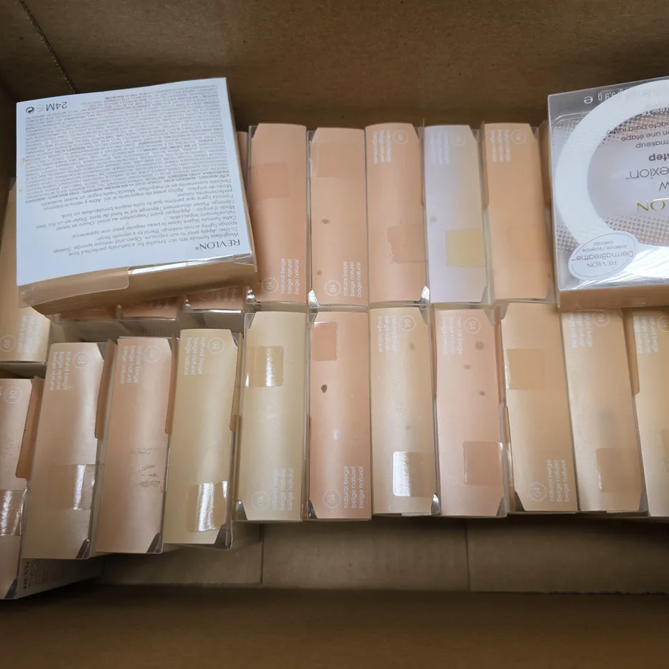 BOX OF APPROXIMATELY 25 REVLON NEW COMPLEXION ONE-STEP COMPACT MAKEUP - 04 