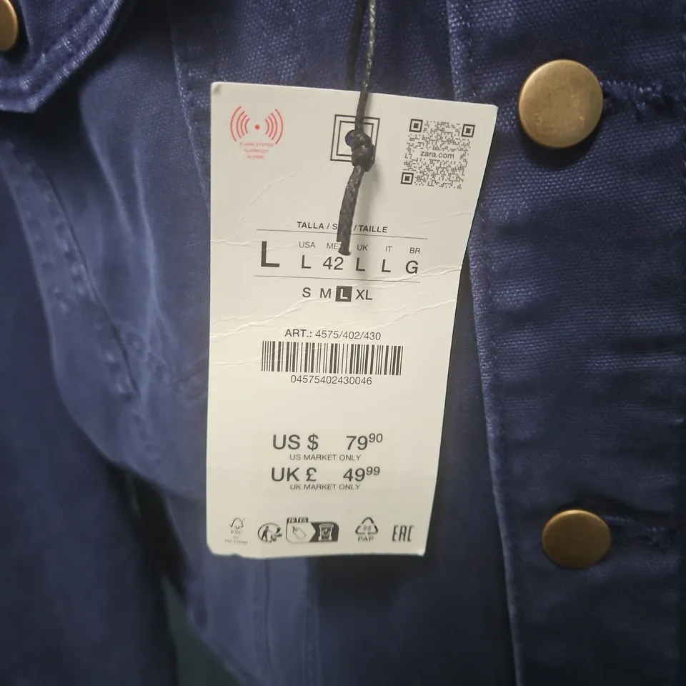 ZARA DENIM BUTTON THROUGH JACKET IN BLUE - UK L