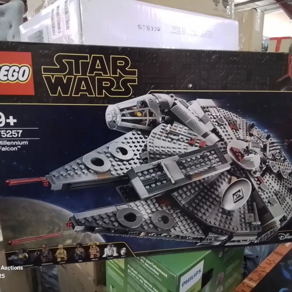 BOXED LEGO STAR WARS MILLENNIUM FALCON 75257