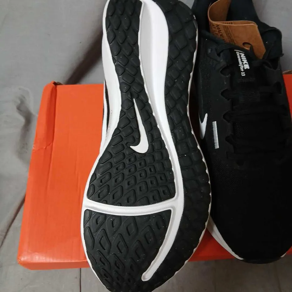 NIKE DOWNSHIFTER 13 WOMEN'S RUNNING SHOES – BLACK/WHITE