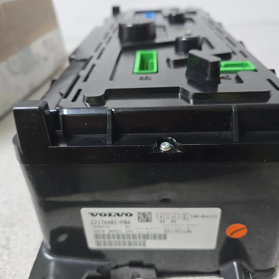 VOLVO INSTRUMENT CLUSTER GAUGE MODULE – PART NO. 22174401-P84