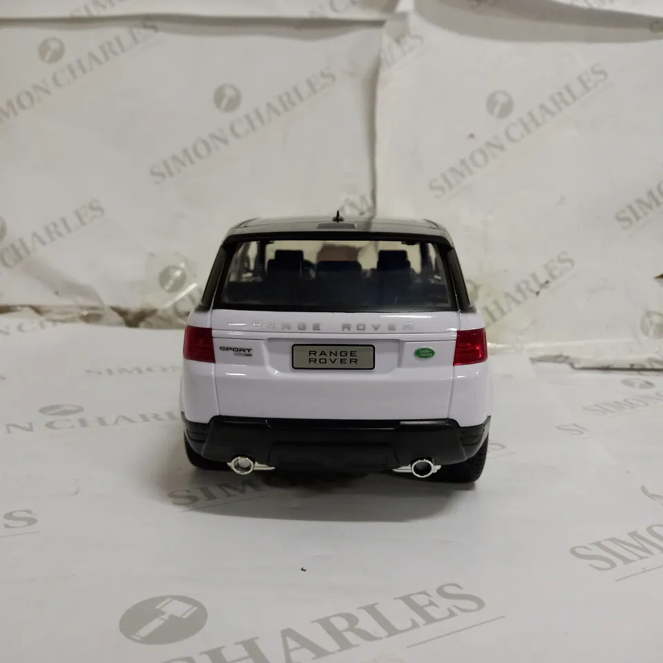 RANGE ROVER SPORT WHITE REMOTE CONTROL CAR RRP £34.99