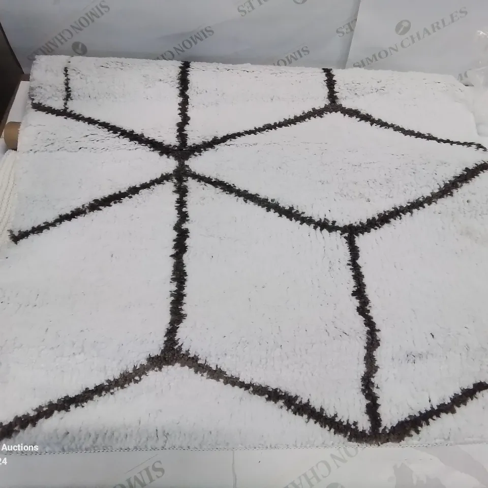 BRAND NEW PACO HOME 540 WHITE-ANTHRACITE 70X120CM RUG