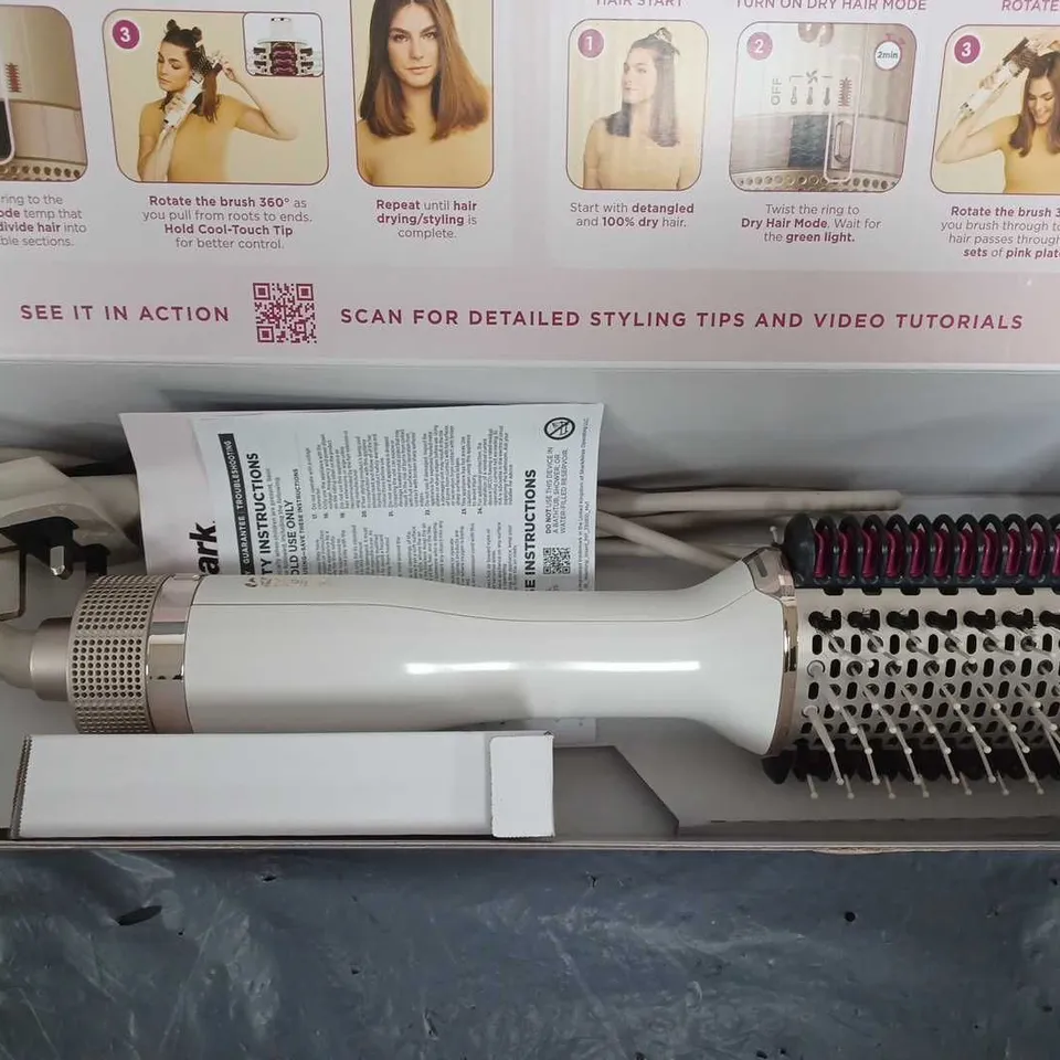 SHARK SMOOTHSTYLE HEATED BRUSH & SMOOTHING COMB [HT202UK]