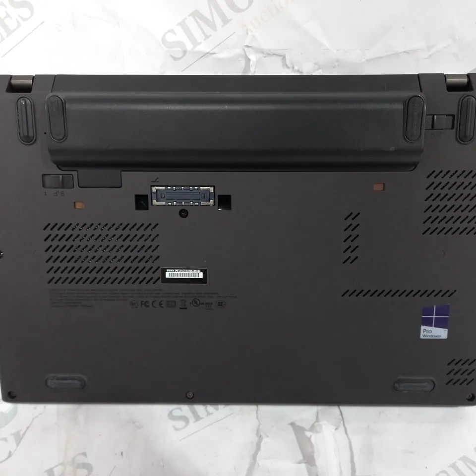 LENOVO X250 THINKPAD LAPTOP IN BLACK