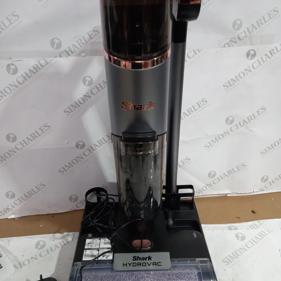 BOXED SHARK HYDROVAC HARD FLOOR WET & DRY CORDLESS CLEANER WD210UK