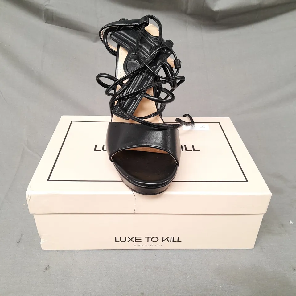 BOXED PAIR OF LUXE TO KILL OPEN TOE HIGH HEEL STRAPPY SANDALS IN BLACK SIZE 5