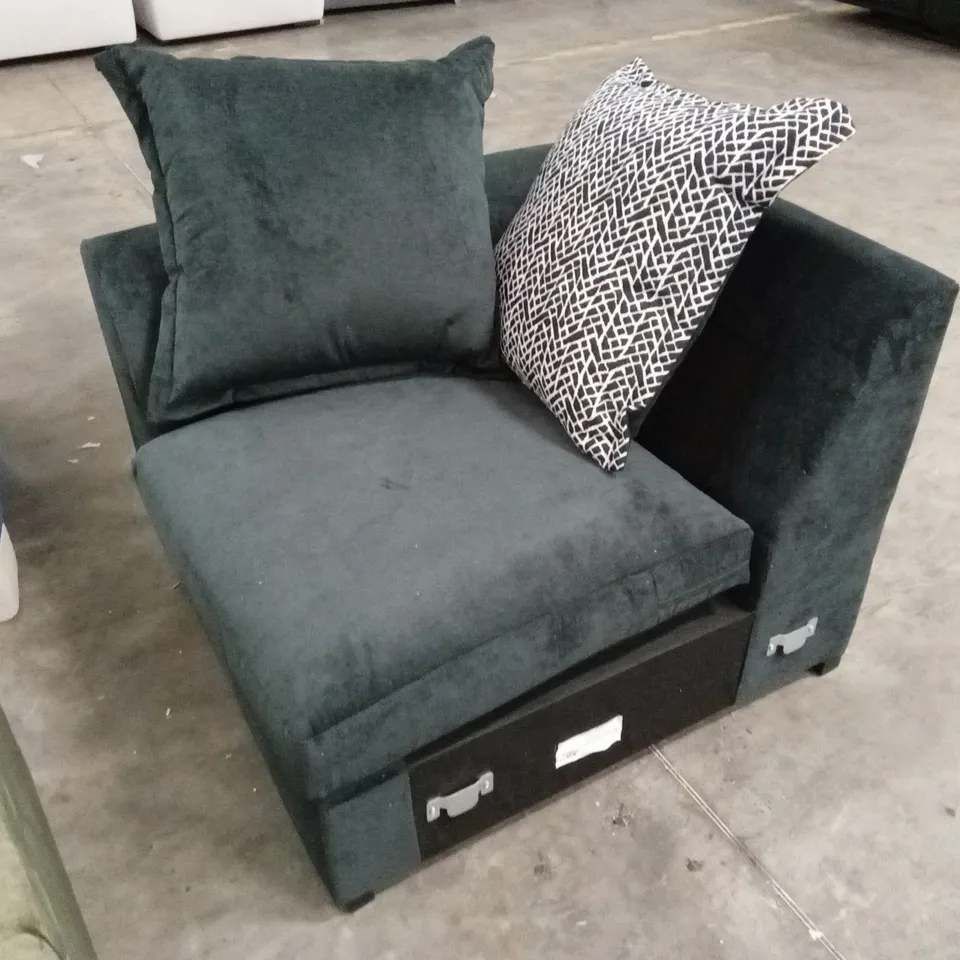 5 x ASSORTED DESIGNER SOFA PARTS AND PIECES