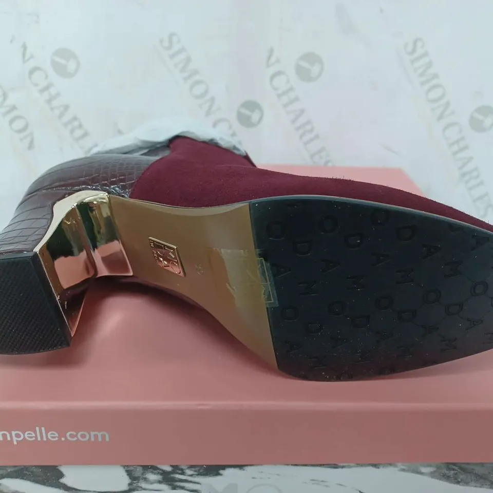 PAIR OF MODA IN PELLE LORI ANKLE BOOTS - BURGUNDY - SIZE 39