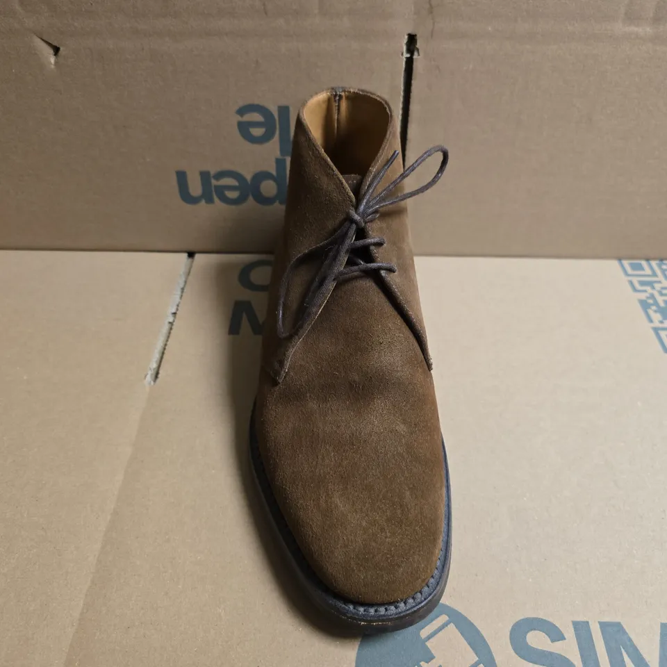 UNBOXED PAIR OF LOAKE 1880 KEMPTON BOOTS IN BROWN - SIZE 6