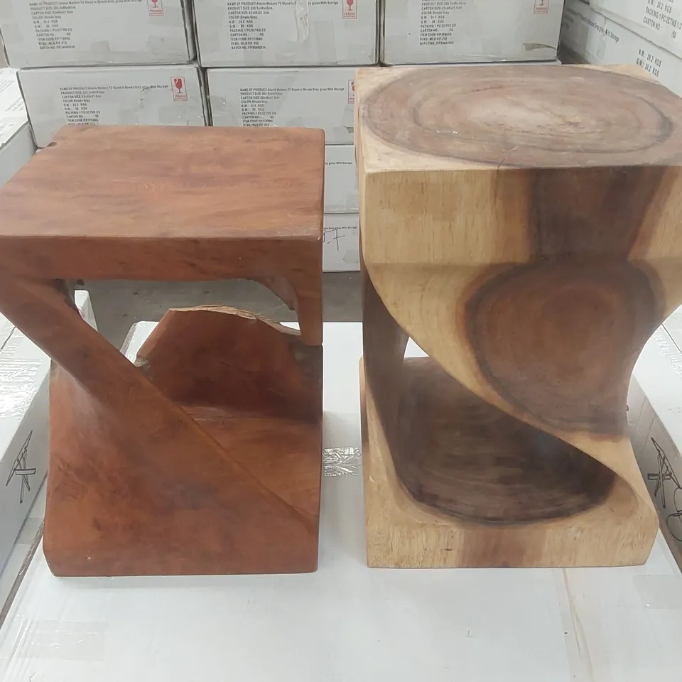 SET OF 2 DAMAGED WOODEN SIDE TABLES 