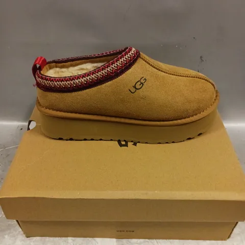 BOXED PAIR OF UGG SLIP ON SHOES IN TAN - 5