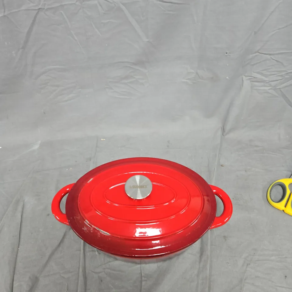 SUNNEX CAST IRON COOKWARE CASSEROLE DISH WITH LID, RED