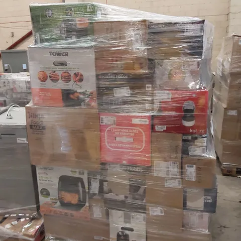 PALLET OF APPROXIMATELY 57 ASSORTED UNTESTED RAW RETURN HOMEWARE AND ELECTRICAL PRODUCTS TO INCLUDE;