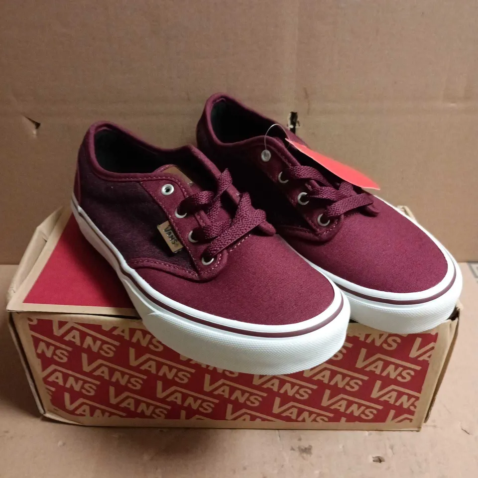 BOXED PAIR OF VANS ATWOOD BURGUNDY/WHITE SNEAKERS – WOMEN'S UK 3 