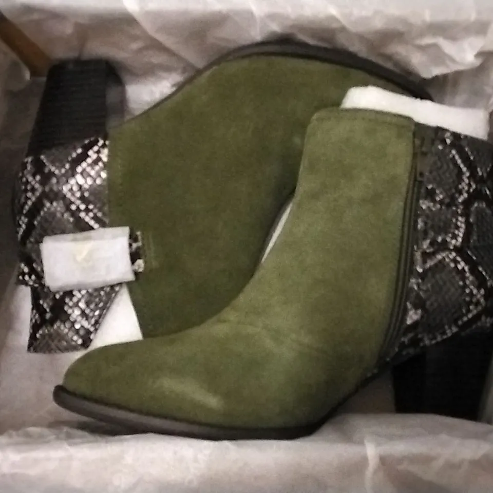 3 SHOE BOXES CONTAINING BRAND NEW VIONIC NAOMI SNAKE UPRIGHT OLIVE ANKLE BOOTS - SIZE 5
