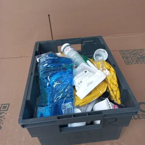 TOTE OF APPROXIMATELY 15 ASSORTED ITEMS TO INCLUDE: BITUMEN SEALANT