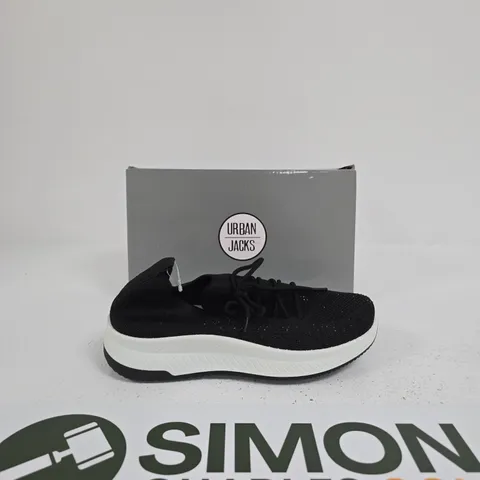 URBAN JACKS BLACK KNIT SNEAKERS – BOXED SIZE 6