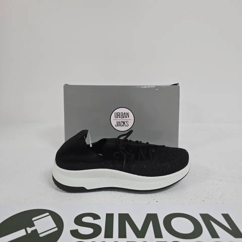 URBAN JACKS BLACK KNIT SNEAKERS – BOXED SIZE 6