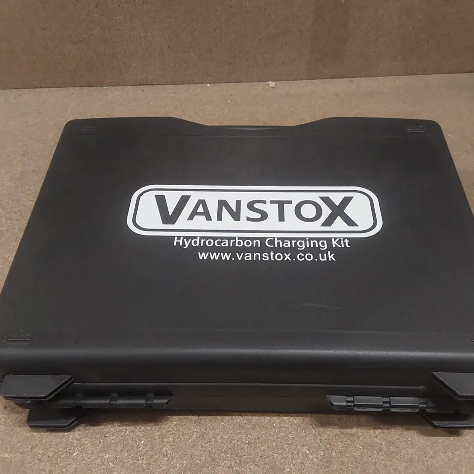 VANSTOX HYDROCARBON CHARGING KIT