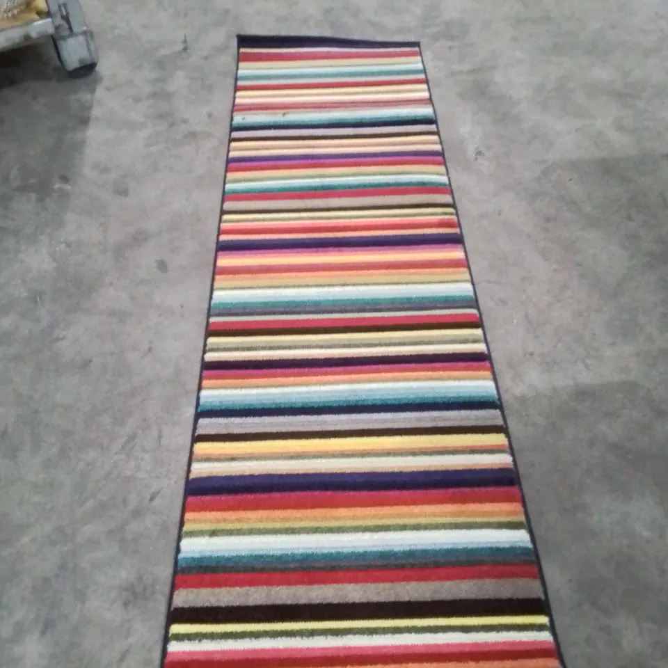 QUALITY DESIGNER AREA RUG - APPROXIMATELY 240X70CM
