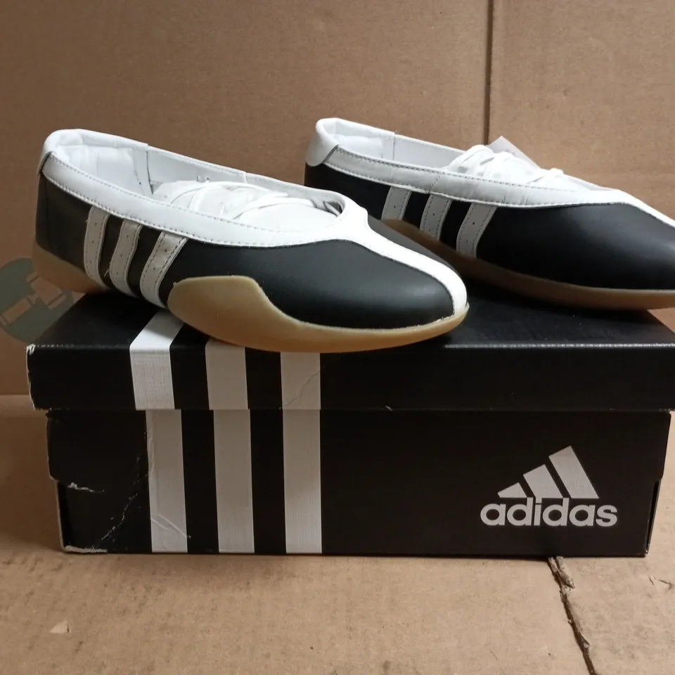 BOXED PAIR OF ADIDAS TAEKWONDO MEI BALLET SHOES IN BLACK/WHITE SIZE UK 5.5