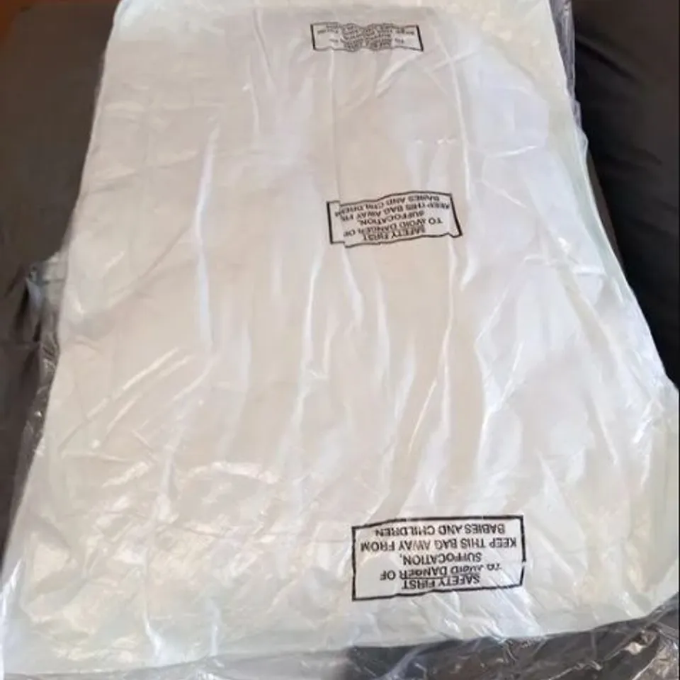 PALLET OF FOUR BALES EACH CONTAINING 25 WATERPROOF PILLOWS