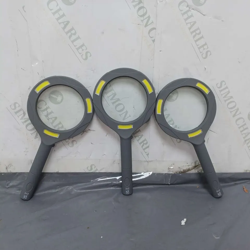 FLIPO SET OF 3 JUMBO COB LED MAGNIFIIERS BLACK