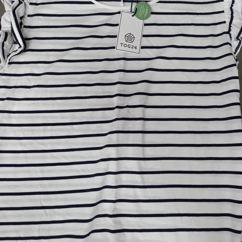 TOG24 STRIPED TOP IN WHITE/BLACK SIZE 18