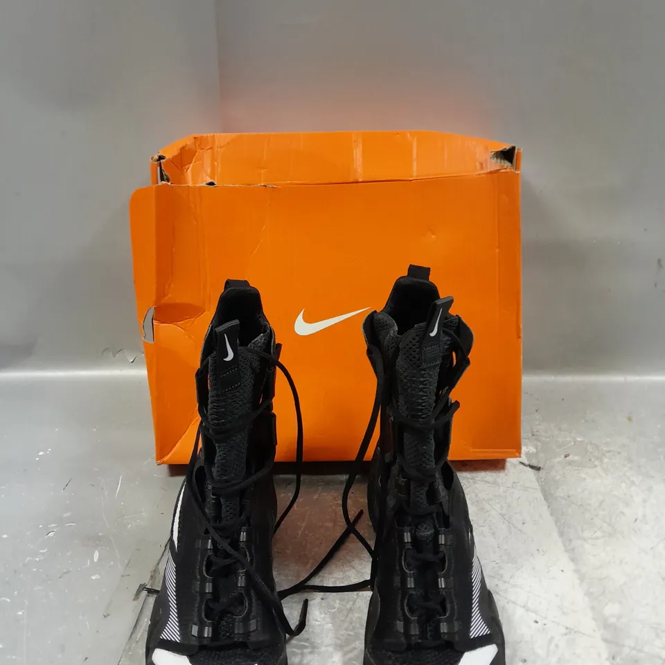 BOXED PAIR OF NIKE HYPERKO 2 BLACK UK 12