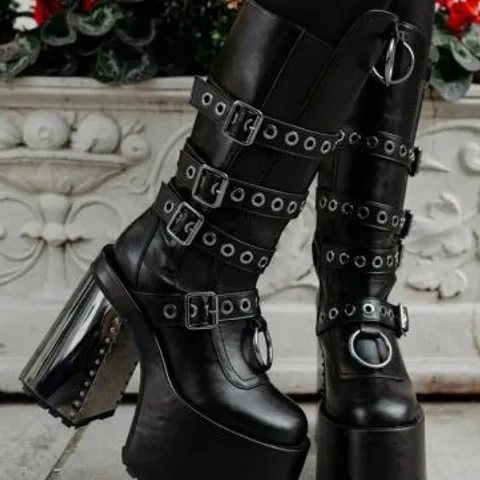 BRAND NEW BOXED KILLSTAR DOMINIA BOOTS SIZE 5