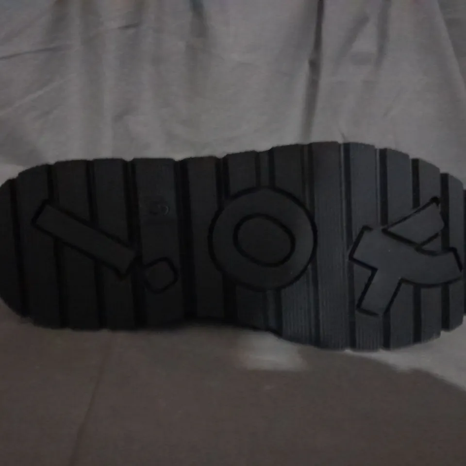 PAIR OF KOI LACE UP BOOTS IN BLACK SIZE 6