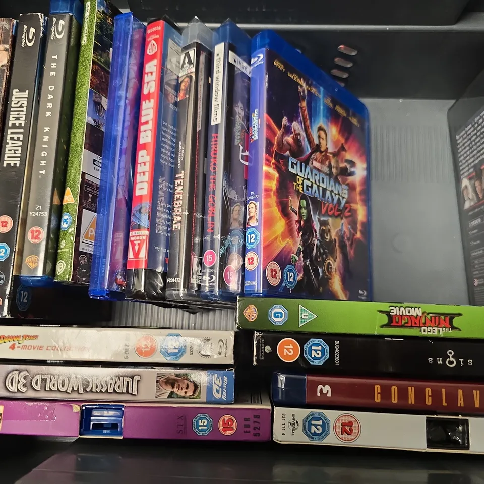 TOTE OF APPROXIMATELY 18 ASSORTED DVD'S & GAMES TO INCLUDE - PS4 W2K18 , THE BATTLE OF THE SEXES , DINNER IN AMERICA ETC