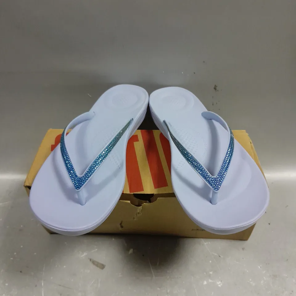 BOXED PAIR OF FITFLOP IQUSHION OMBRE SPARKLE FLIP FLOPS - 6