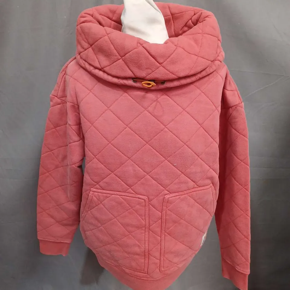 PASSENGER CLEMENTINE RECYCLED QUILTED HIGH NECK JUMPER IN RED OCHRESIZE XS