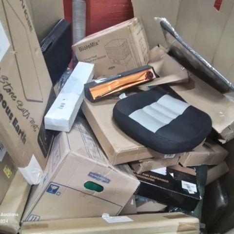 PALLET CONTAINING VARIOUS ASSORTED ITEMS TO INCLUDE: SMOKERS PIPE, 5 TRAYS FOOD DEHYDRATOR MACHINE, KIDS BOOSTER SEAT, CAN DISPENSER FOR REFRIGERATOR AND LOTS MORE UNMARKED BOXED ITEMS 